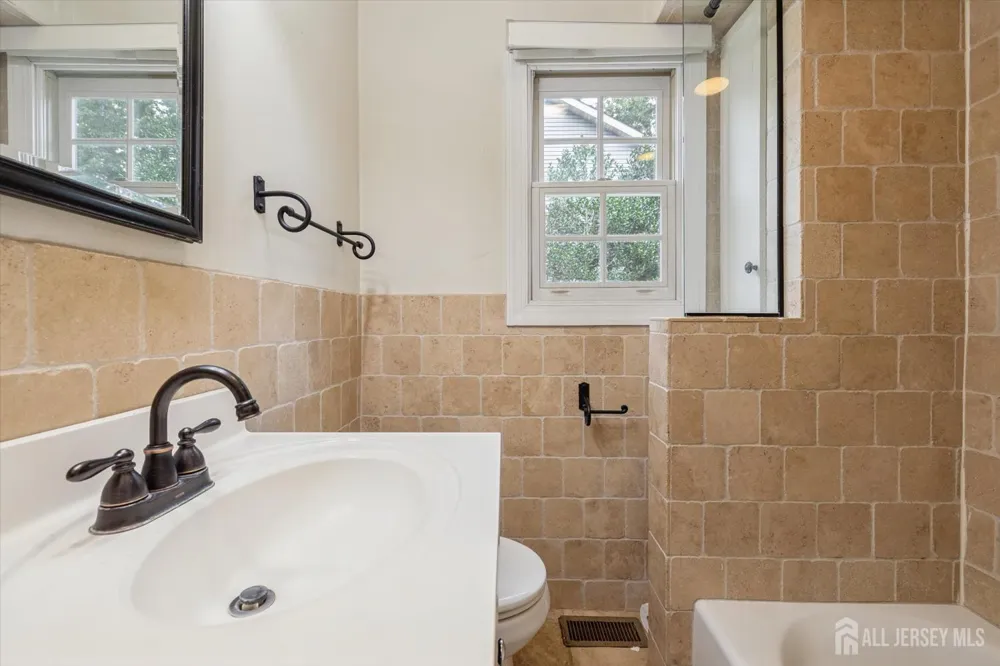 74 Walnut Street Spotswood, NJ 08884