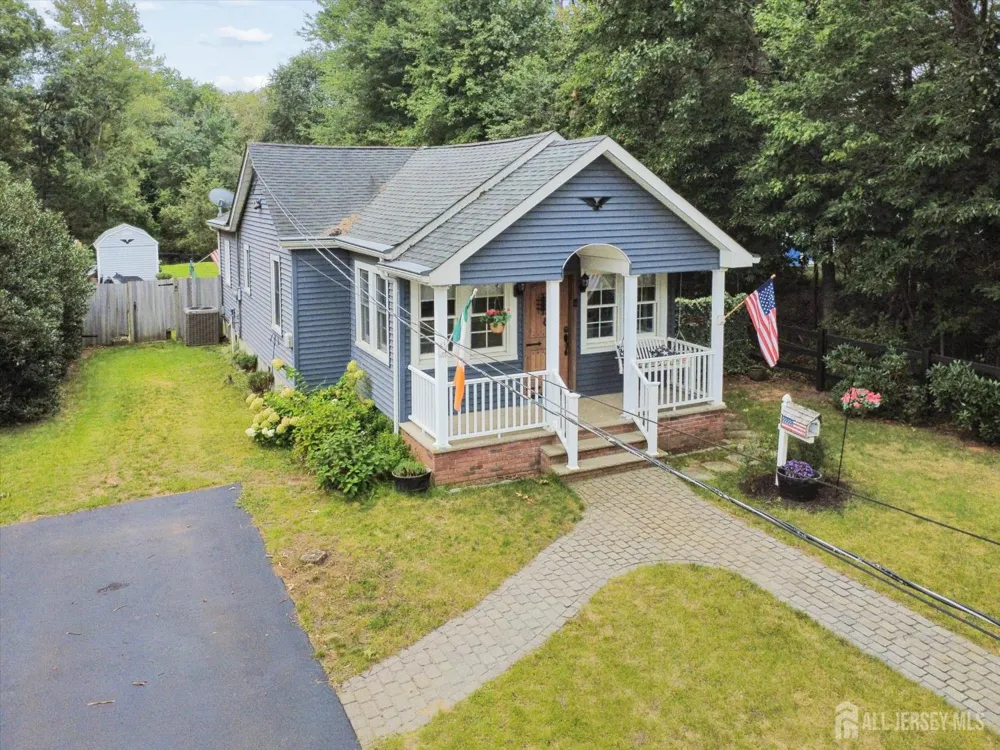 74 Walnut Street Spotswood, NJ 08884