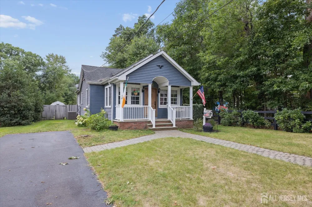 74 Walnut Street Spotswood, NJ 08884