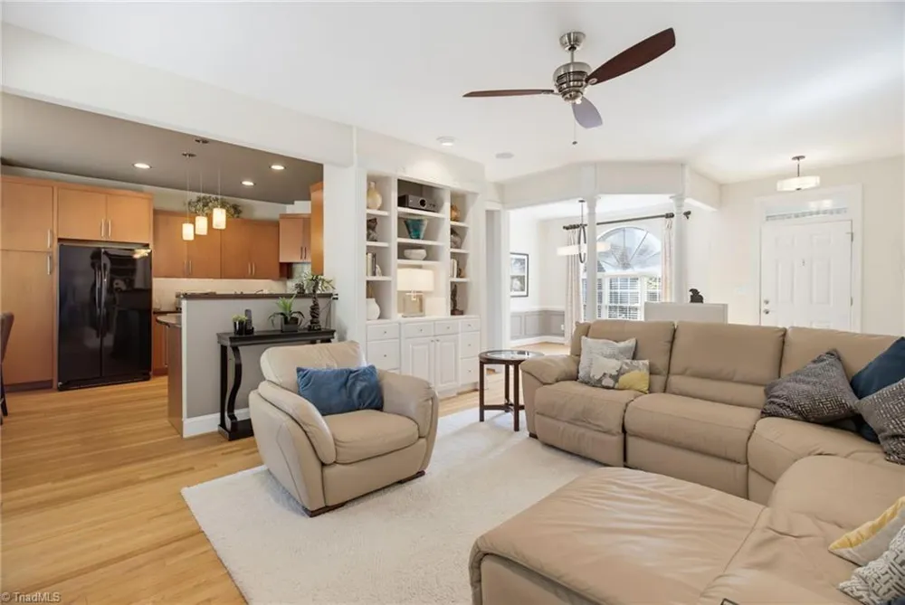 2704 Currieton Court Oak Ridge, NC 27310