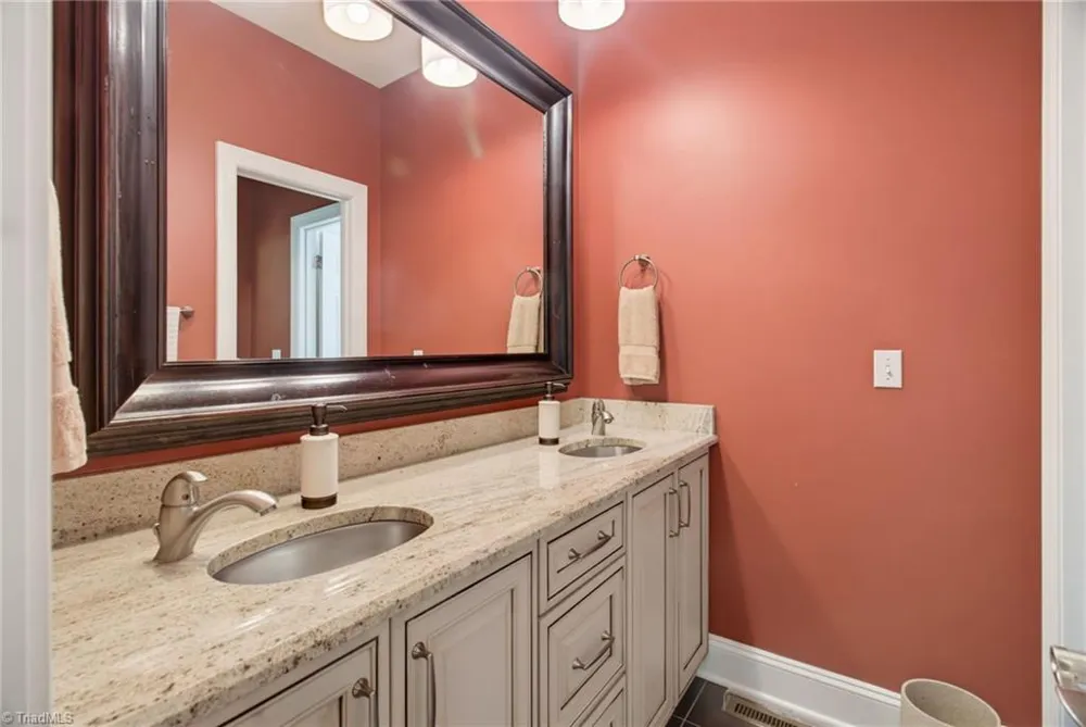 2704 Currieton Court Oak Ridge, NC 27310