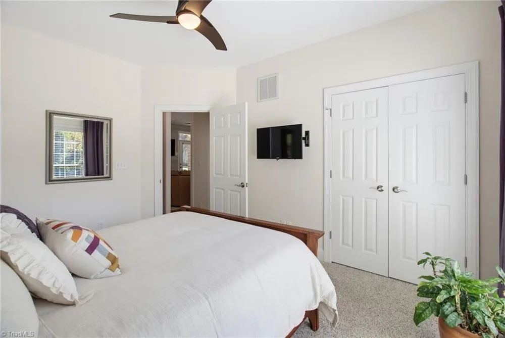 2704 Currieton Court Oak Ridge, NC 27310