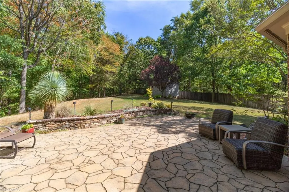 2704 Currieton Court Oak Ridge, NC 27310
