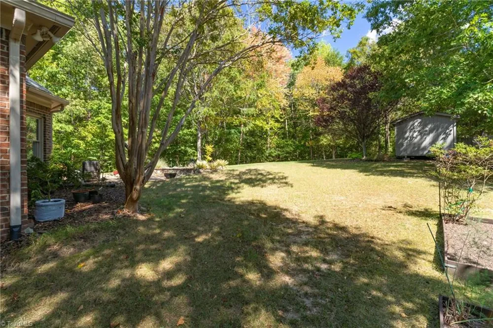 2704 Currieton Court Oak Ridge, NC 27310