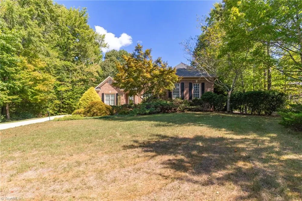 2704 Currieton Court Oak Ridge, NC 27310