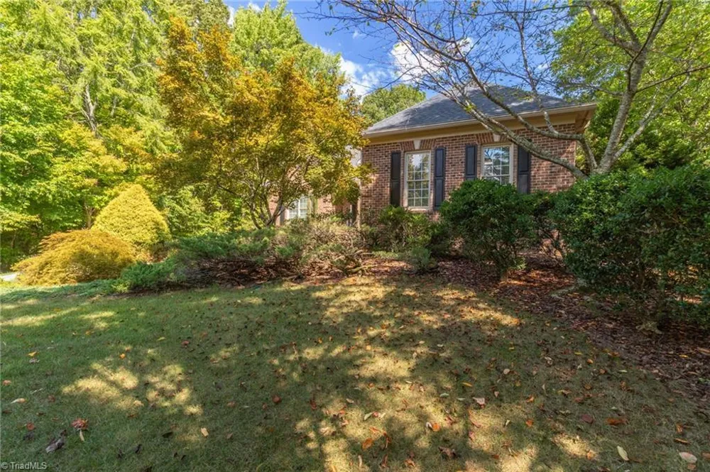 2704 Currieton Court Oak Ridge, NC 27310