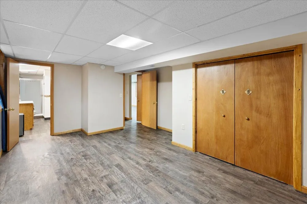 6101 Oak Circle North Branch, MN 55056