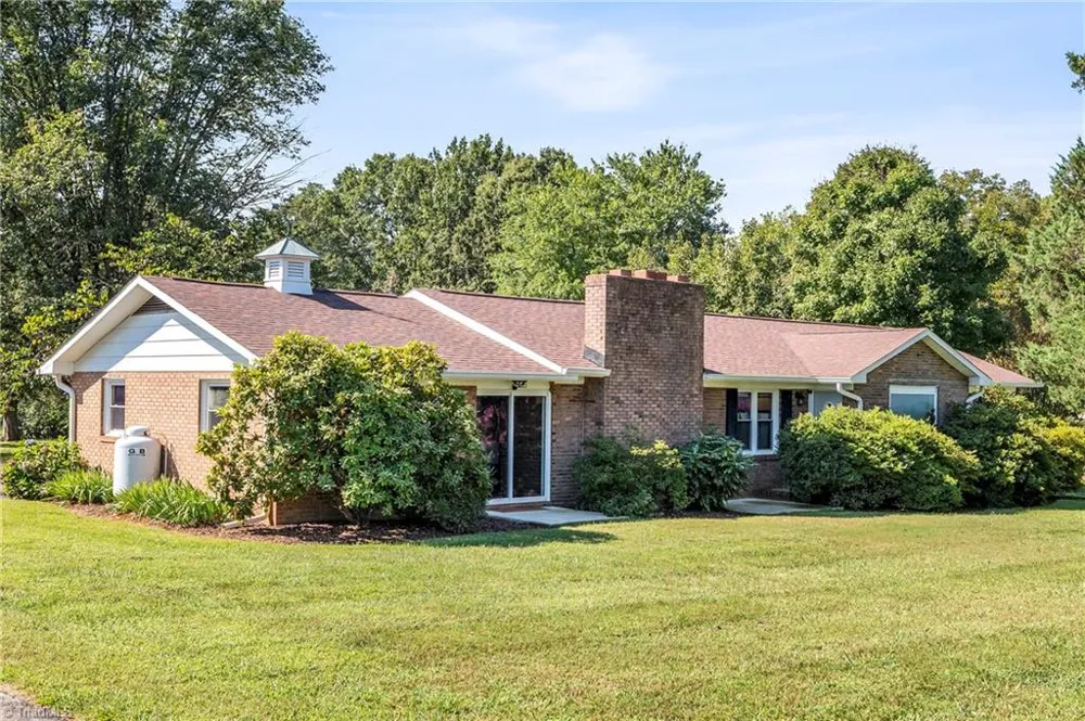 163 Lakewood Village Road Mocksville, NC 27028