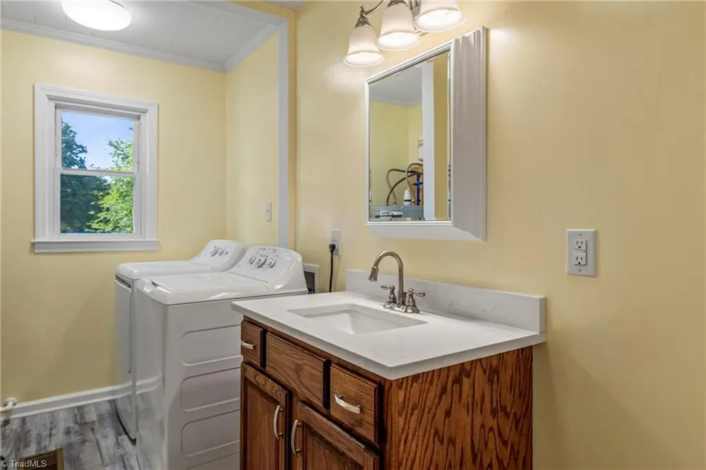 163 Lakewood Village Road Mocksville, NC 27028