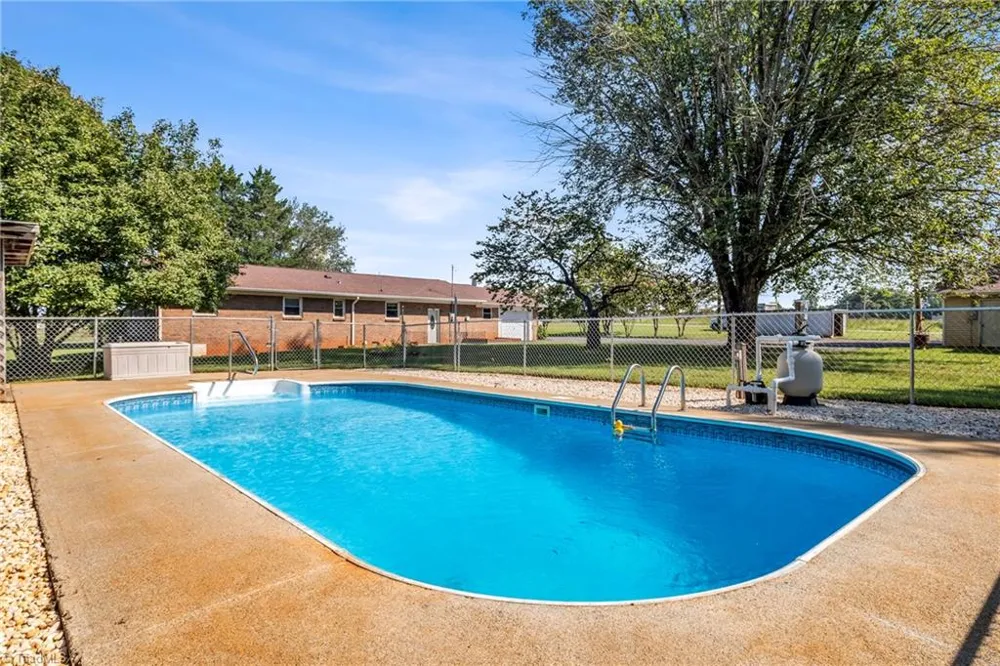 163 Lakewood Village Road Mocksville, NC 27028