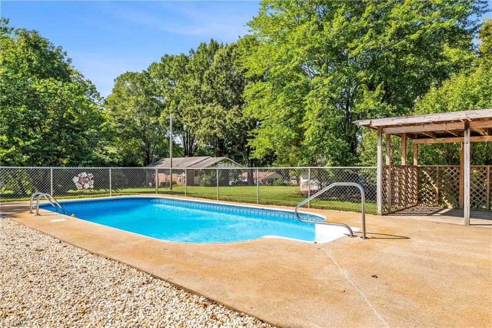 163 Lakewood Village Road Mocksville, NC 27028