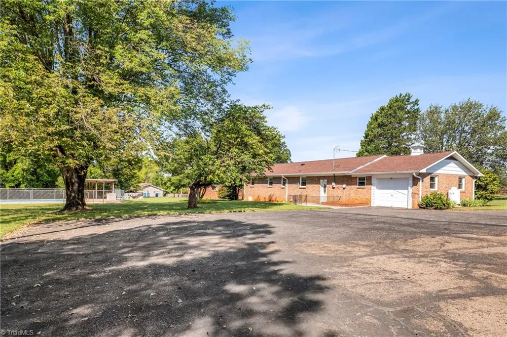 163 Lakewood Village Road Mocksville, NC 27028