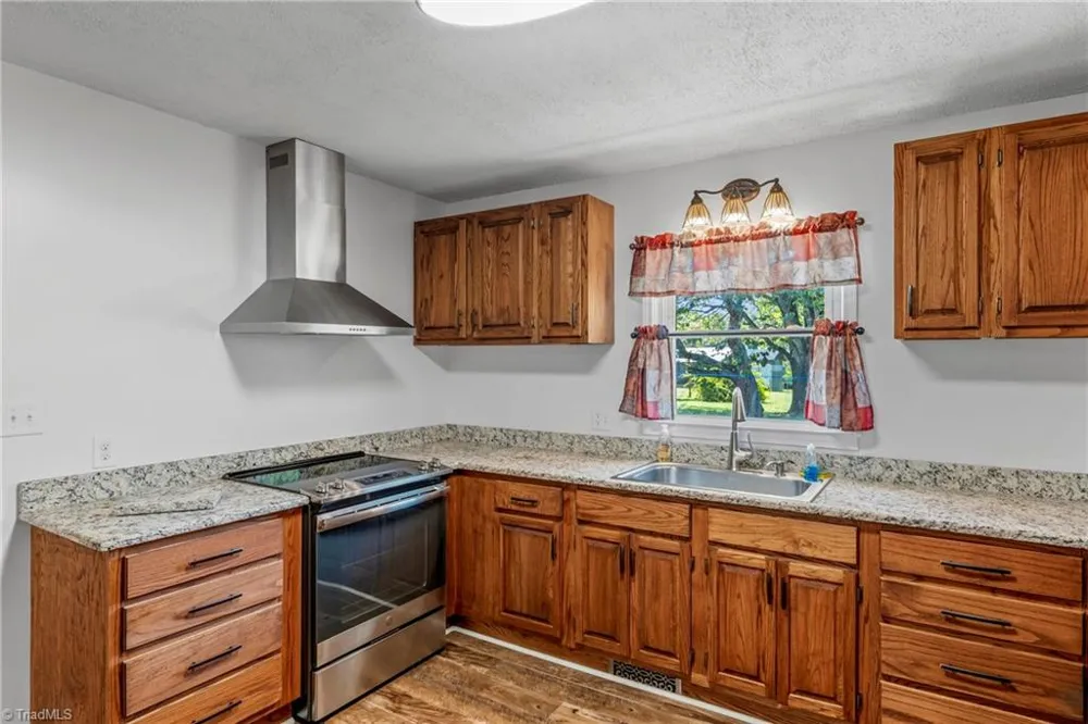 163 Lakewood Village Road Mocksville, NC 27028