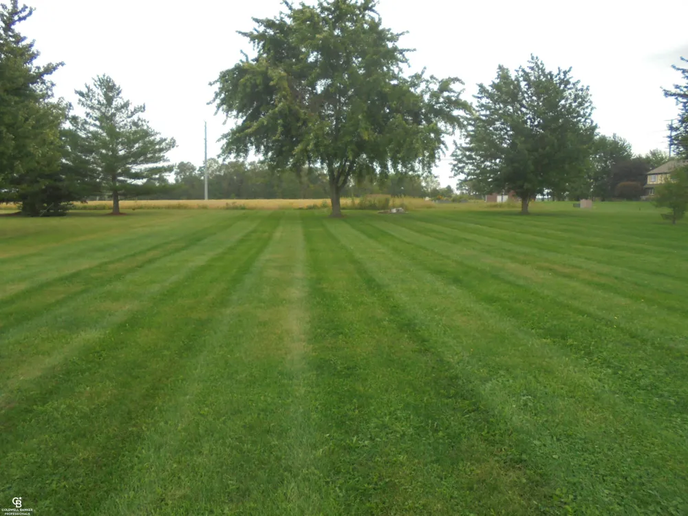 794 Cove Road Wales Township, MI 48027