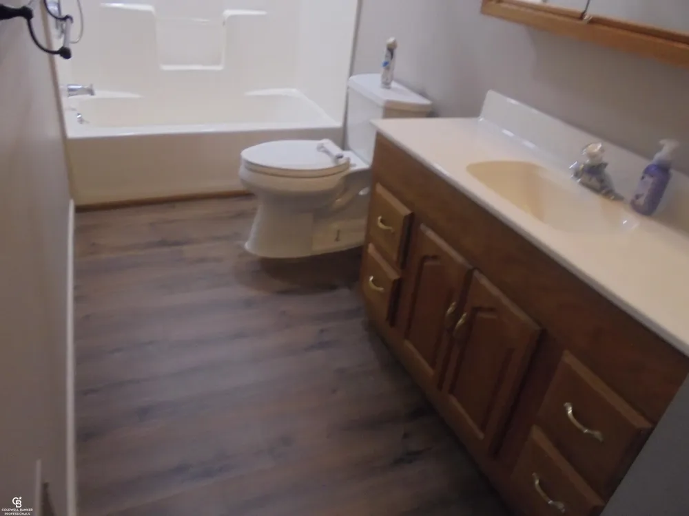 794 Cove Road Wales Township, MI 48027