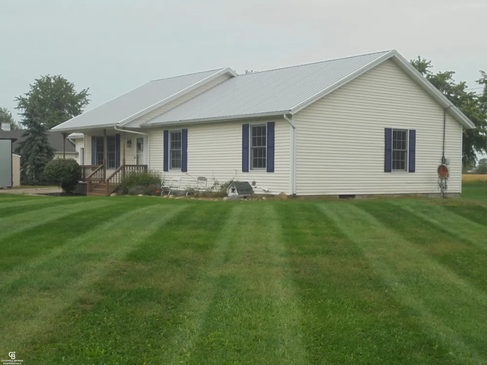 794 Cove Road Wales Township, MI 48027