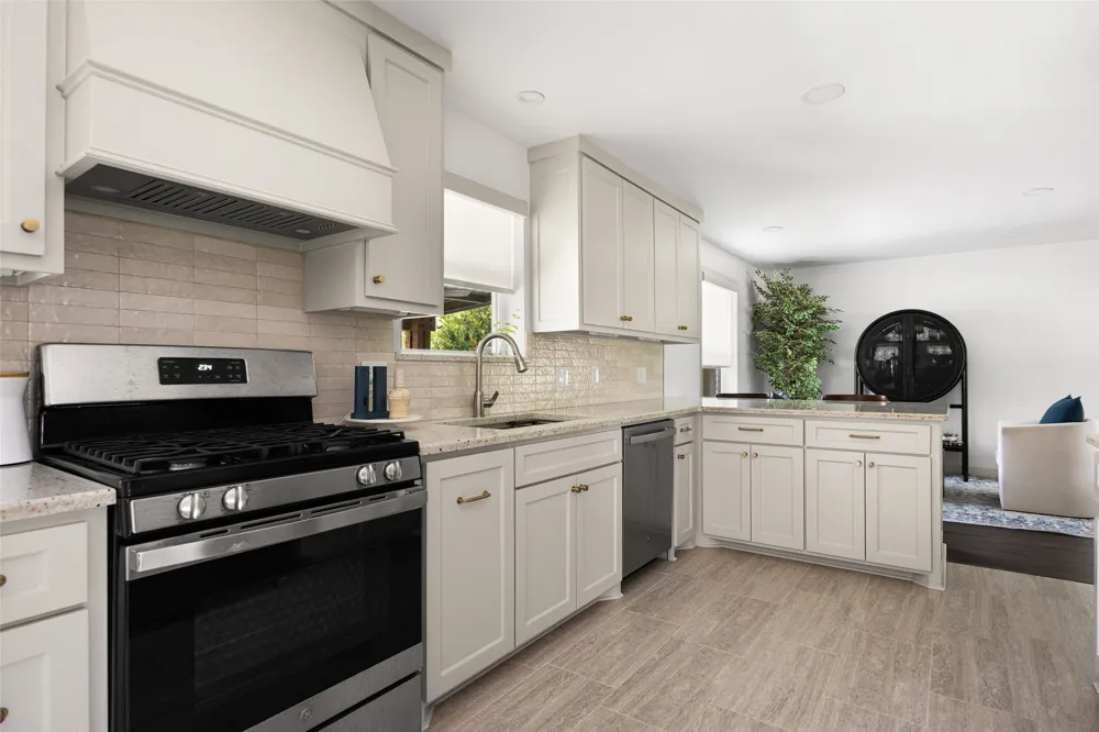 1537 Mapleton Drive Dallas, TX 75228