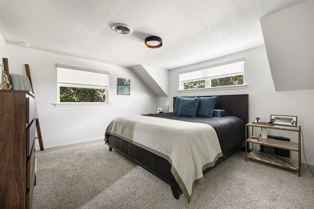 1537 Mapleton Drive Dallas, TX 75228