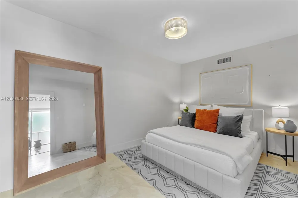 6365 Collins Ave #3906 Miami Beach, FL 33141