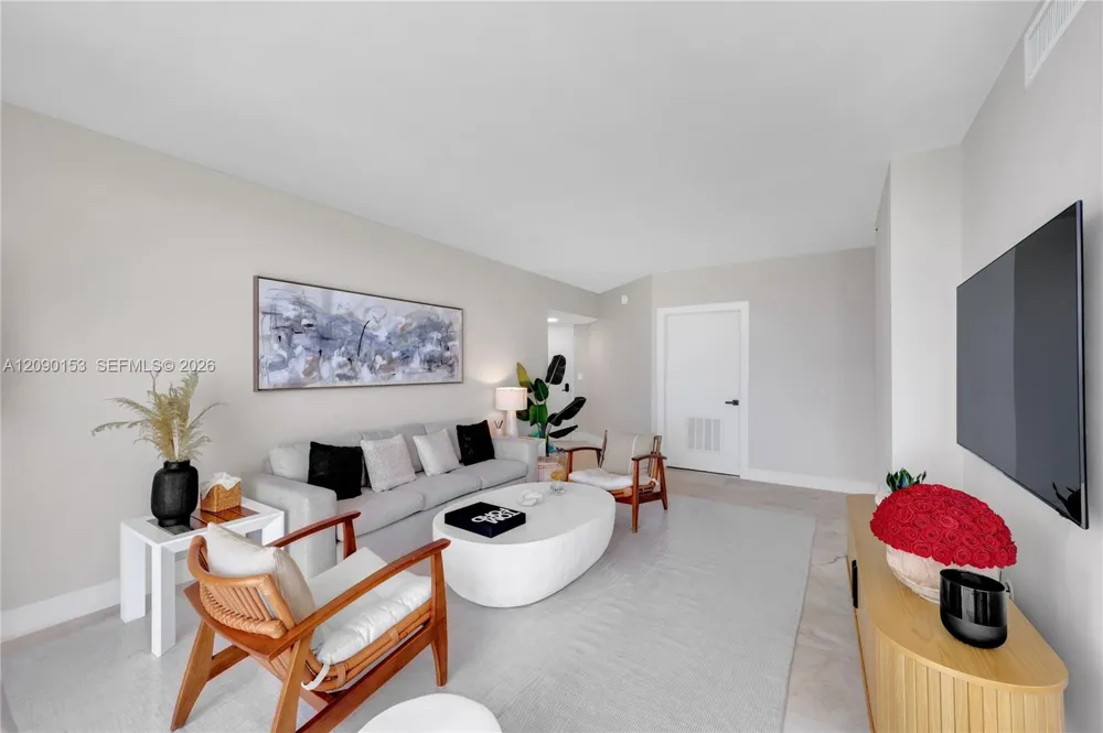 6365 Collins Ave #3906 Miami Beach, FL 33141
