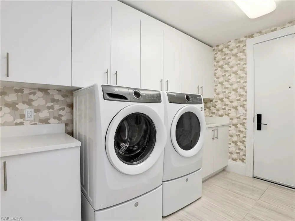 13665 Vanderbilt Drive #301 Naples, FL 34110