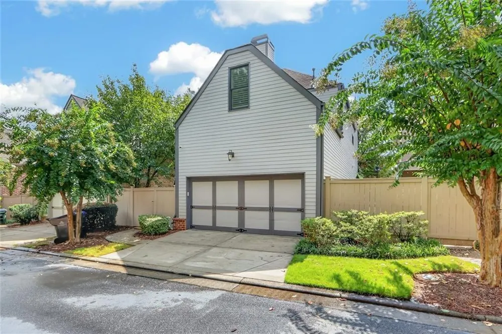2058 Heathermere Way Roswell, GA 30075