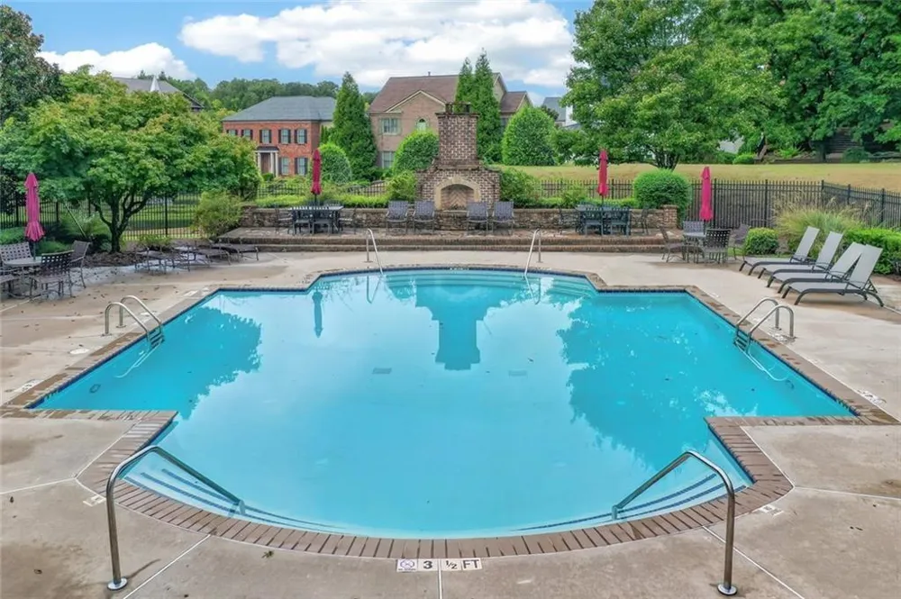 2058 Heathermere Way Roswell, GA 30075