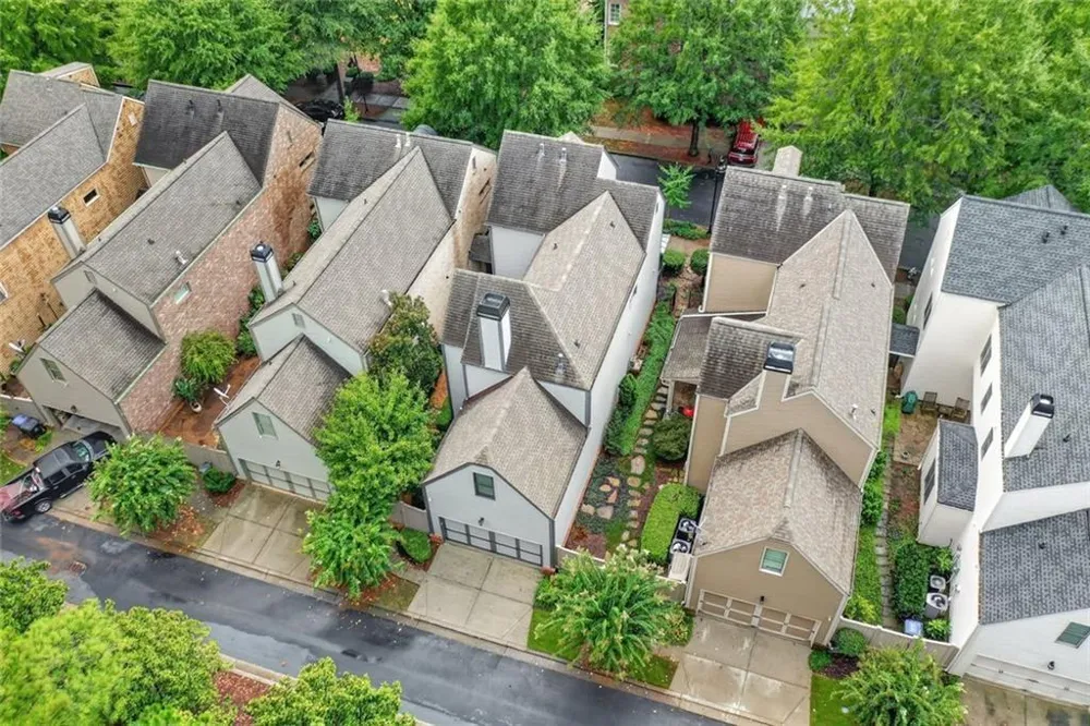 2058 Heathermere Way Roswell, GA 30075