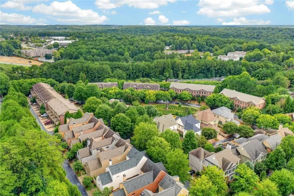 2058 Heathermere Way Roswell, GA 30075