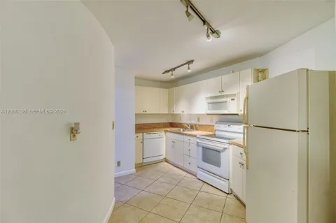 800 W Parkview Dr #311
