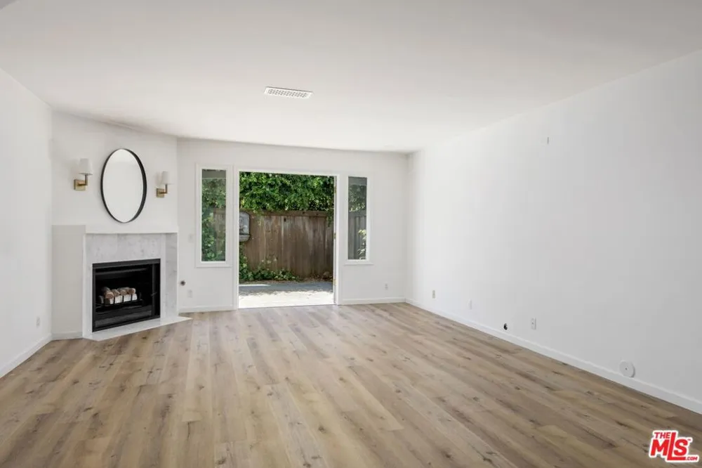 319 W Valerio Street #4 Santa Barbara, CA 93101