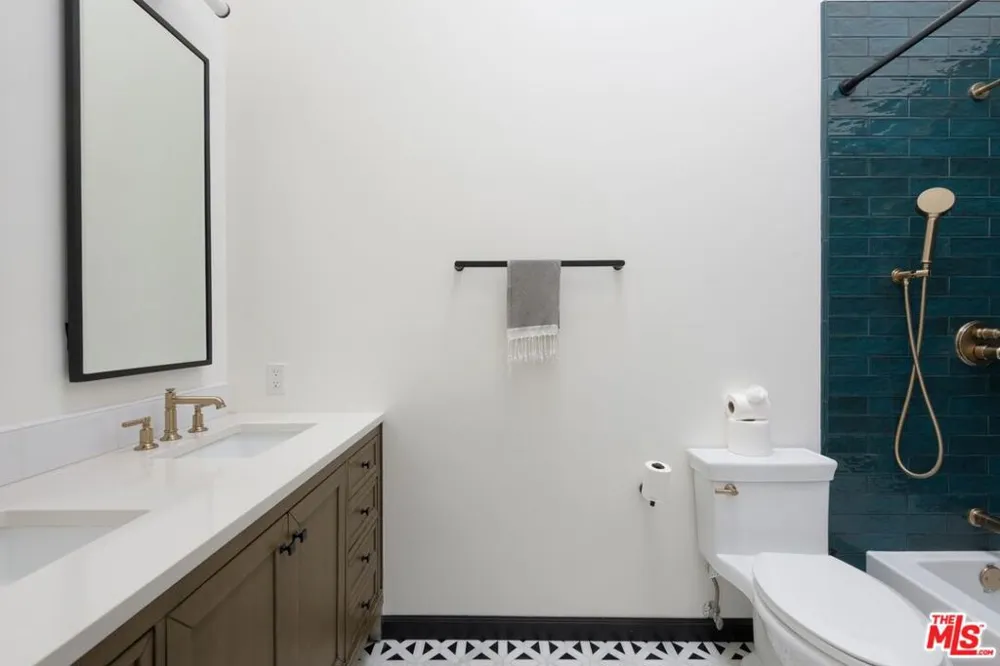 319 W Valerio Street #4 Santa Barbara, CA 93101