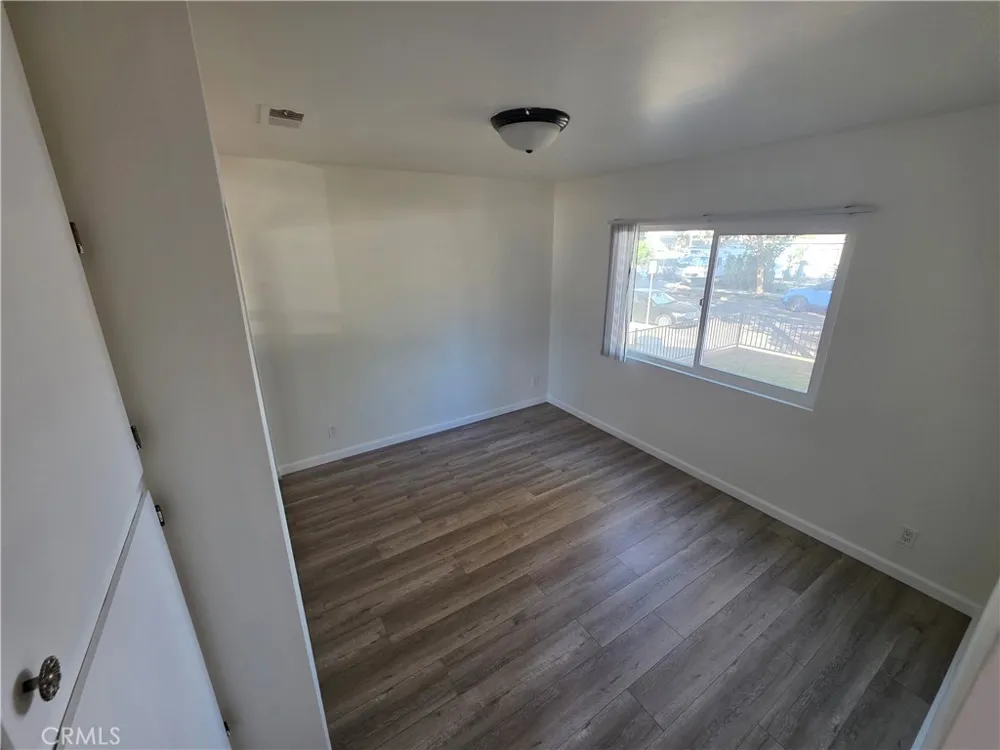 260 W Linden Avenue #A Burbank, CA 91502