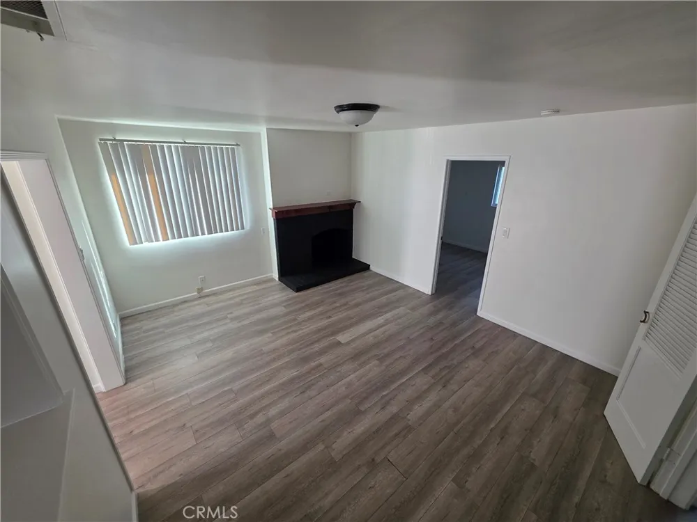 260 W Linden Avenue #A Burbank, CA 91502