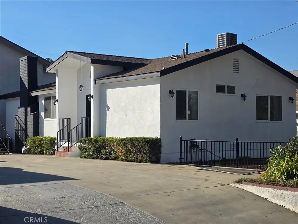 260 W Linden Avenue #A Burbank, CA 91502