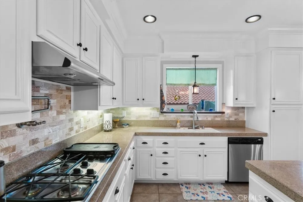 36152 Darcy Murrieta, CA 92562