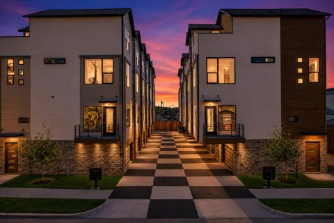 708 W 10th Street #101