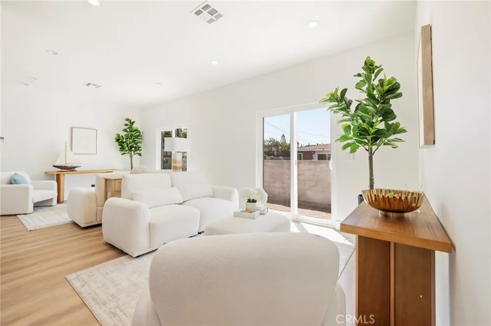 12532 Twinleaf Garden Grove, CA 92840