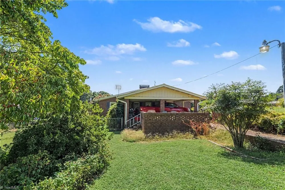226 Barber Street Asheboro, NC 27203
