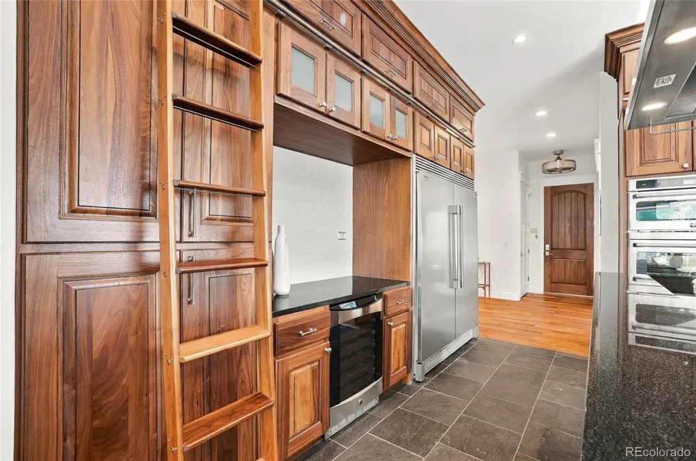 3275 S Logan Street Englewood, CO 80113