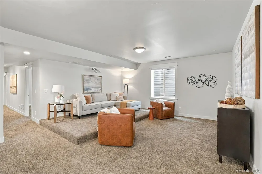 3275 S Logan Street Englewood, CO 80113
