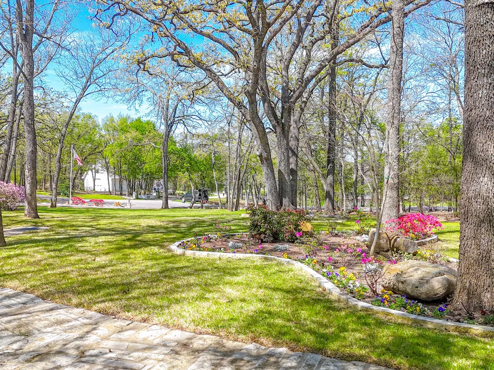 305 County Road 0008 Corsicana, TX 75110