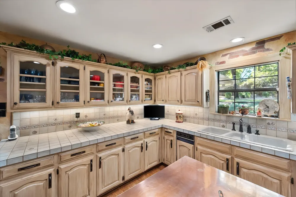 305 County Road 0008 Corsicana, TX 75110