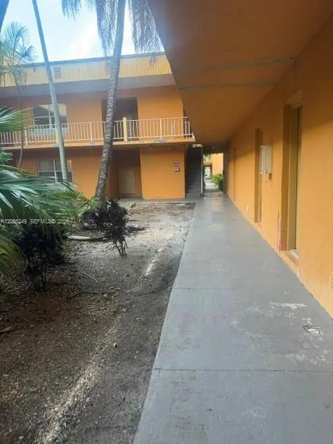 18111 NW 68th Ave #I105 Hialeah, FL 33015