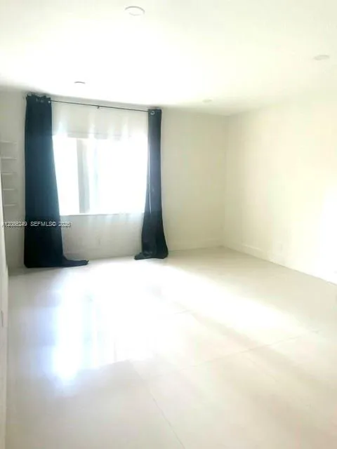 18111 NW 68th Ave #I105 Hialeah, FL 33015