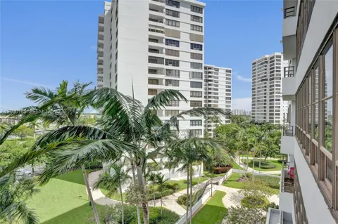 500 Three Islands Blvd #408