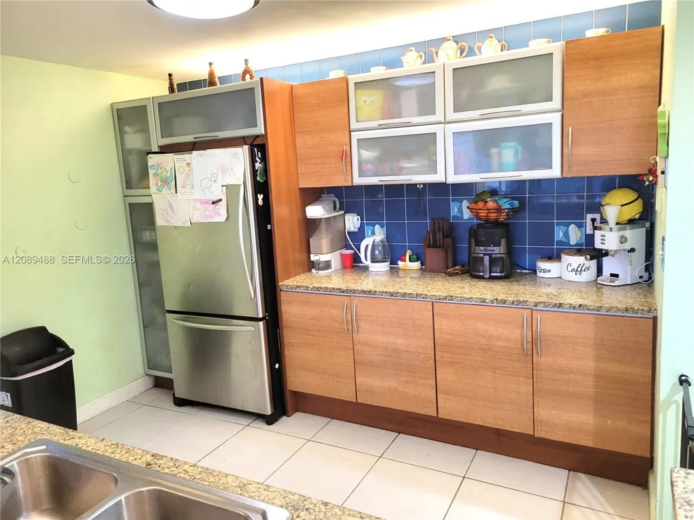 800 Parkview Dr #309 Hallandale Beach, FL 33009
