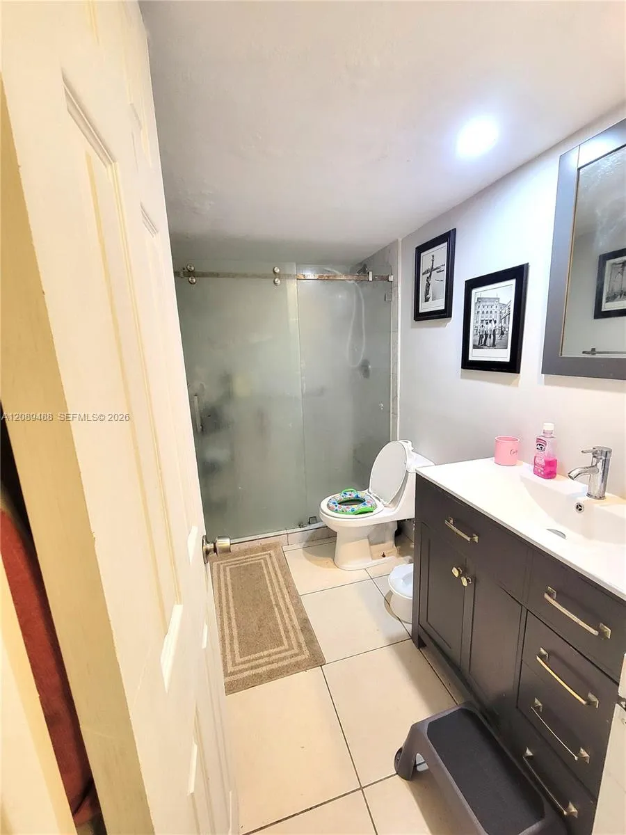 800 Parkview Dr #309 Hallandale Beach, FL 33009