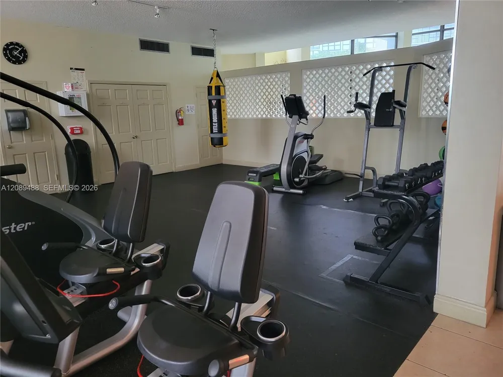 800 Parkview Dr #309 Hallandale Beach, FL 33009