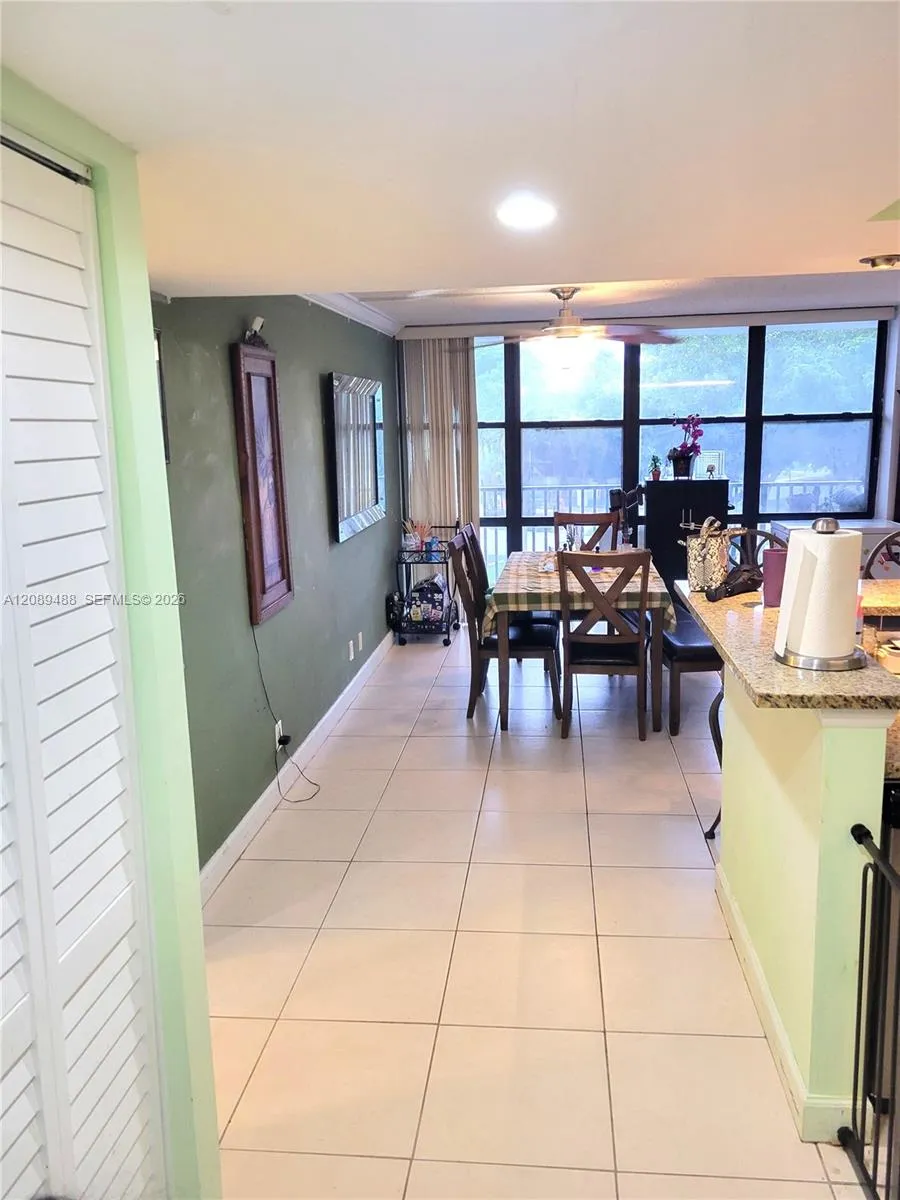 800 Parkview Dr #309 Hallandale Beach, FL 33009
